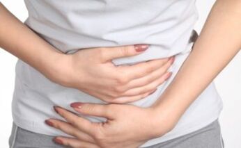 Pain in the abdomen is one of the first symptoms of infection with worms. 